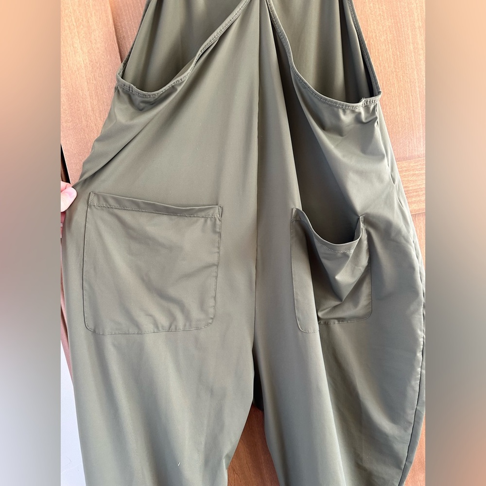 Halara Backless Multiple Pockets Ankle Length Casual Loose Tapered Jumpsuit LG - Picture 6 of 14